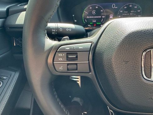 Used 2025 Honda Accord Sport image 13