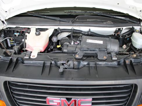 Used 2008 GMC Savana 2500 Extended RWD image 30
