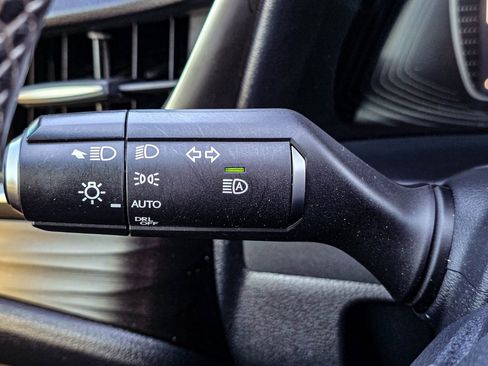 Used 2019 Lexus ES 350 w/ Premium Package image 22