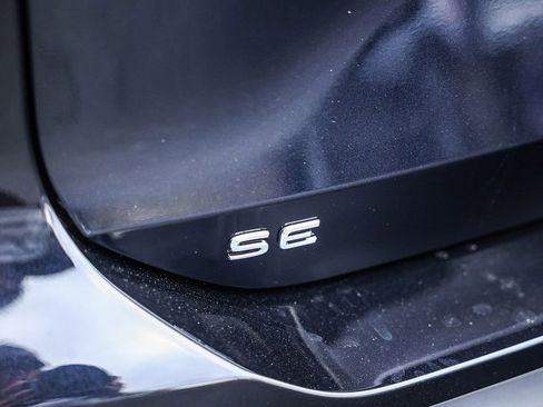 New 2026 Volkswagen Tiguan SE image 10