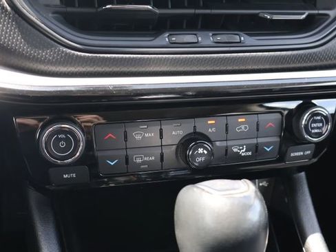 Used 2022 Jeep Compass Trailhawk AWD/4WD image 15