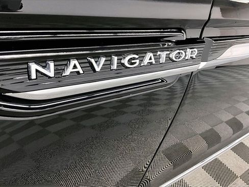 Used 2023 Lincoln Navigator Reserve image 34