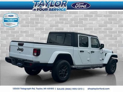 Used 2024 Jeep Gladiator Sport