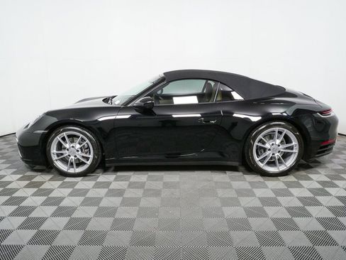 Certified 2021 Porsche 911 Carrera 4 image 2