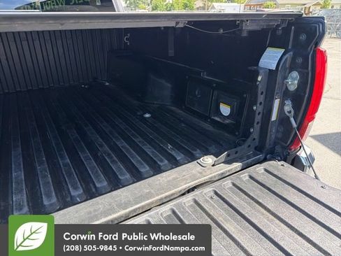 Used 2018 Toyota Tacoma TRD Off-Road AWD/4WD image 32