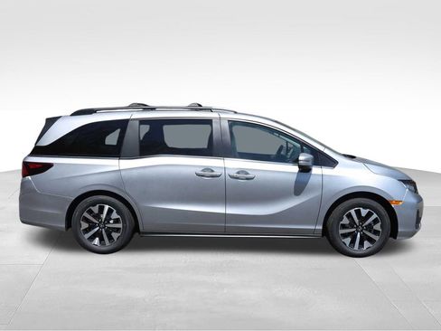 New 2026 Honda Odyssey EX-L image 3