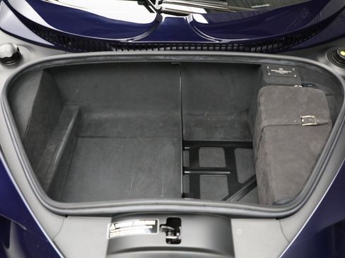 Used 2020 Bugatti Chiron image 34