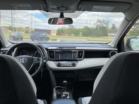Used 2016 Toyota RAV4 XLE AWD/4WD image 21