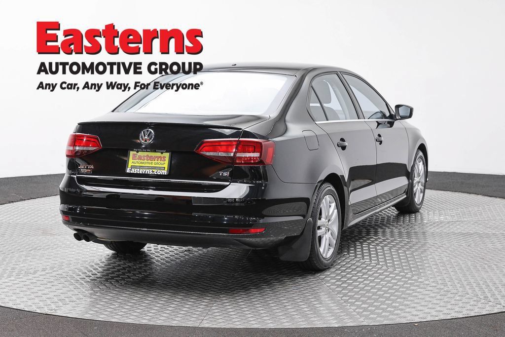 Used 2017 Volkswagen Jetta S w/ Jetta S Cold Weather Package FWD image 5