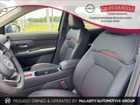 New 2025 Nissan Kicks SR image 9