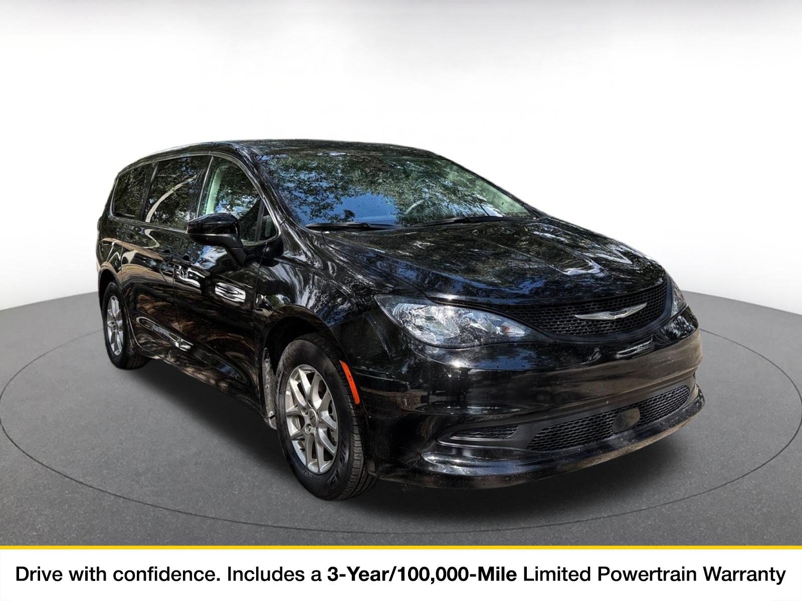 Used 2024 Chrysler Voyager LX FWD image 1
