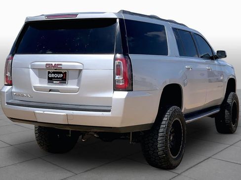 Used 2019 GMC Yukon XL SLT w/ Open Road Package AWD/4WD image 13
