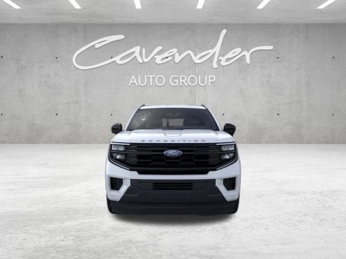 New 2026 Ford Expedition Active image 6