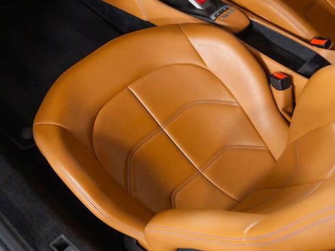 Used 2018 Ferrari 488 GTB image 37