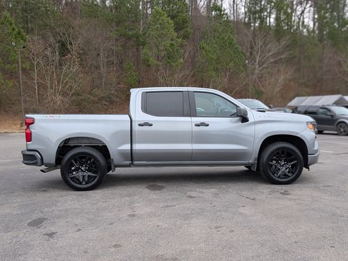 Used 2023 Chevrolet Silverado 1500 Custom image 10