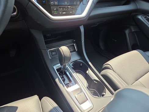 Used 2025 Subaru Ascent Limited AWD/4WD image 25