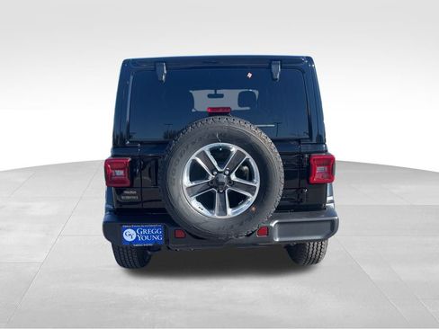 Used 2022 Jeep Wrangler Unlimited Sahara w/ LED Lighting Group image 5