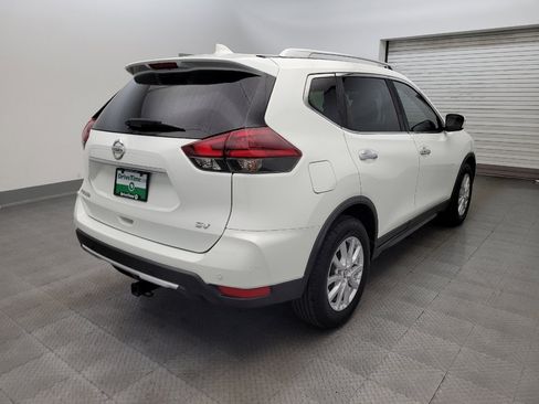Used 2020 Nissan Rogue SV FWD image 9