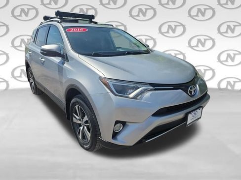 Used 2016 Toyota RAV4 XLE AWD/4WD image 13