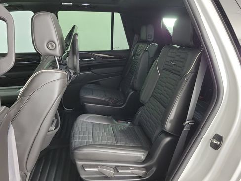 Certified 2023 Cadillac Escalade Sport Platinum AWD/4WD image 11