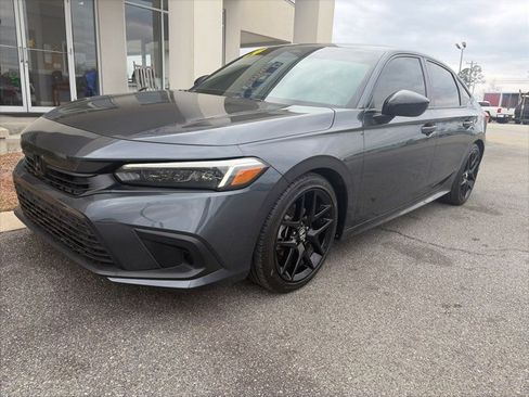 Used 2024 Honda Civic Sport image 3
