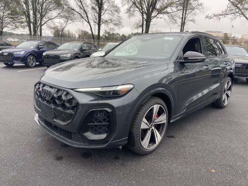 New 2025 Audi SQ5 Premium Plus image 3