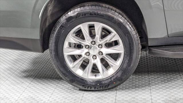 Used 2023 Chevrolet Suburban Premier AWD/4WD image 35