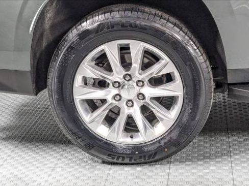 Used 2023 Chevrolet Suburban Premier AWD/4WD image 35