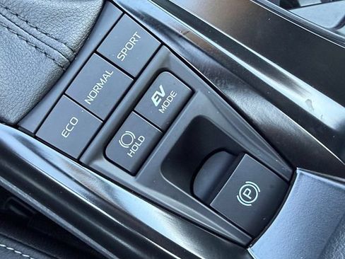 Certified 2026 Toyota Camry SE AWD/4WD image 33