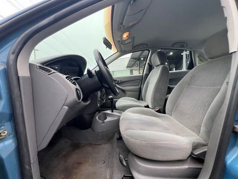 Used 2000 Ford Focus SE FWD image 17