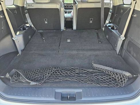Used 2024 Toyota Highlander XLE image 6