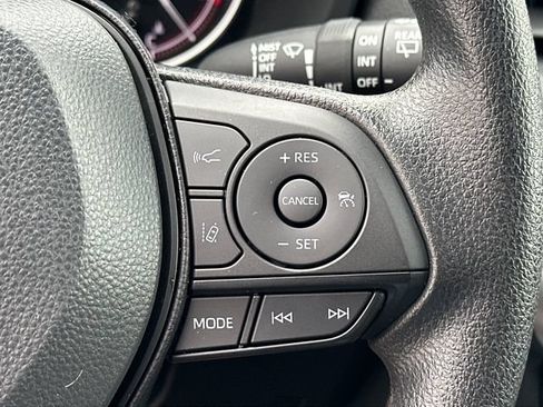 Used 2025 Toyota RAV4 XLE w/ Convenience Package FWD image 23