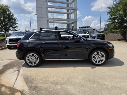 Used 2020 Audi Q5 2.0T Premium Plus w/ Premium Plus Package AWD/4WD image 5