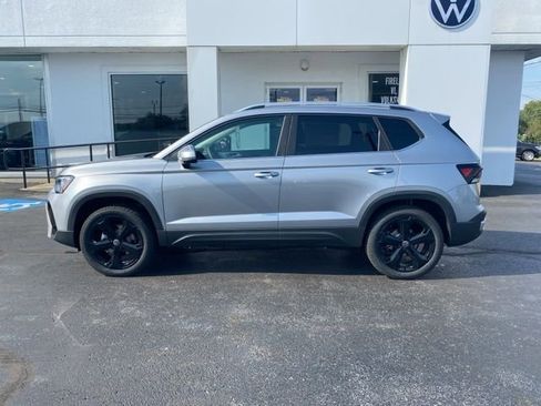 New 2025 Volkswagen Taos SEL AWD/4WD image 17