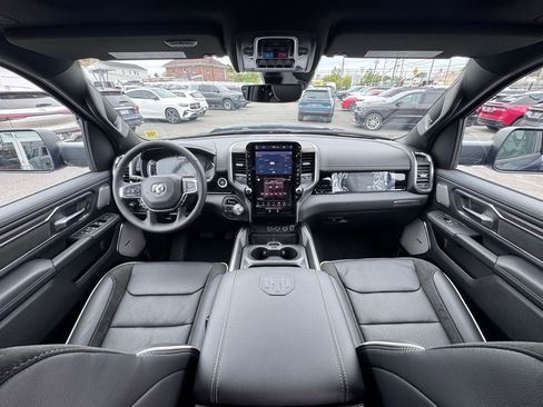 New 2026 RAM 1500 Laramie AWD/4WD image 10