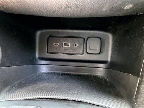 Used 2019 Chevrolet Equinox LT FWD image 24
