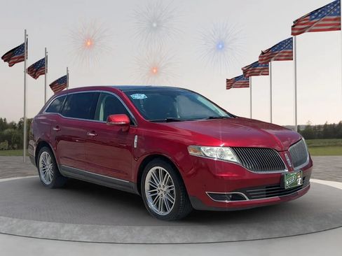 Used 2015 Lincoln MKT AWD w/ Equipment Group 201A image 1