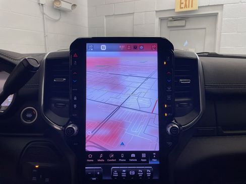 New 2026 RAM 3500 Laramie AWD/4WD image 18