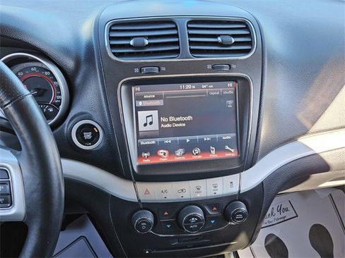 Used 2018 Dodge Journey GT image 18
