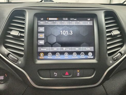 Certified 2021 Jeep Cherokee Latitude Lux w/ Comfort/Convenience Group FWD image 26