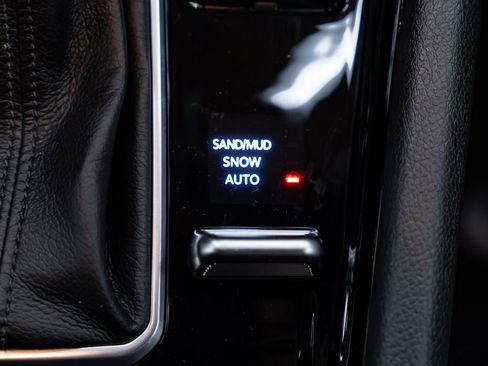 New 2026 Jeep Compass Latitude image 21