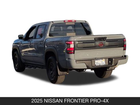 Certified 2025 Nissan Frontier PRO-4X image 8