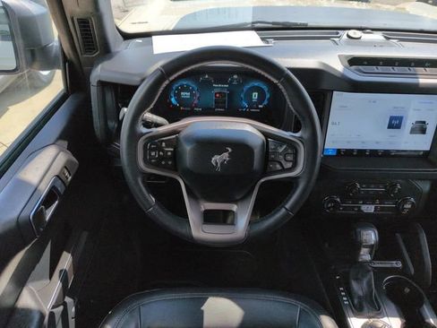Used 2025 Ford Bronco Badlands AWD/4WD image 16