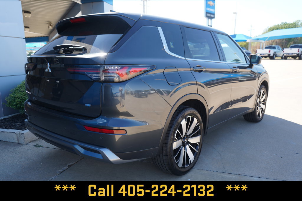 Used 2025 Mitsubishi Outlander SE FWD image 10