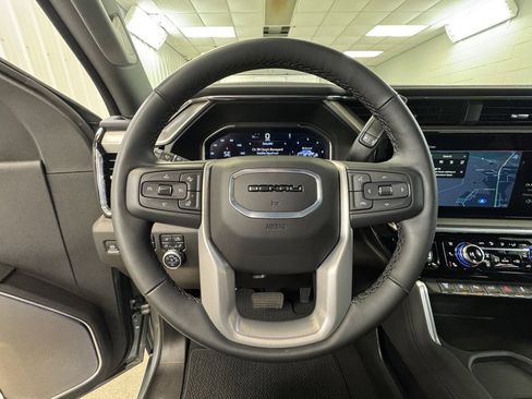 Used 2025 GMC Sierra 3500 Denali w/ Denali Reserve Package image 33