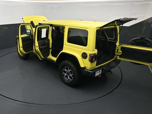Certified 2023 Jeep Wrangler Unlimited Rubicon w/ Cold Weather Group AWD/4WD image 28