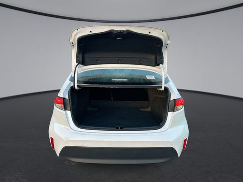 Used 2025 Toyota Corolla LE FWD image 29