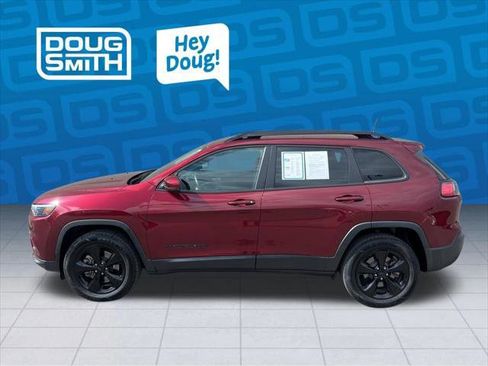 Certified 2020 Jeep Cherokee Latitude Plus w/ Cold Weather Group AWD/4WD image 3