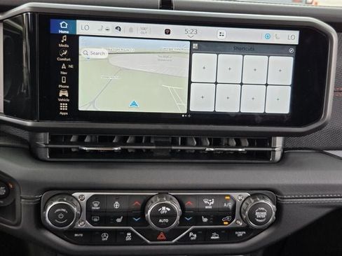 Used 2025 Jeep Wrangler Unlimited Rubicon w/ Safety Group image 26