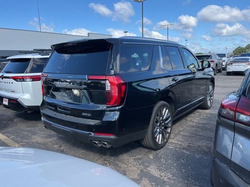 Used 2025 GMC Yukon Denali Ultimate AWD/4WD image 4